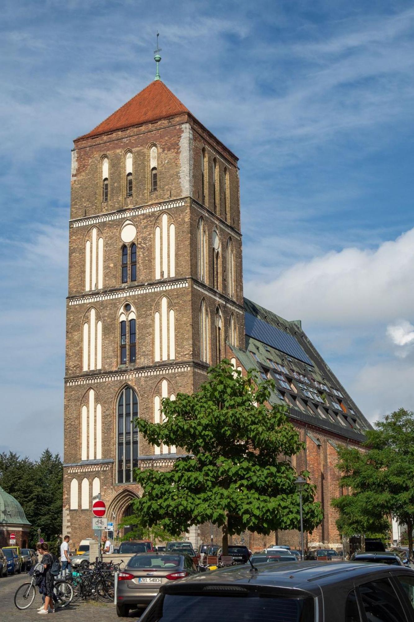 Ueber Den Daechern Der Altstadt Rostock Exterior photo